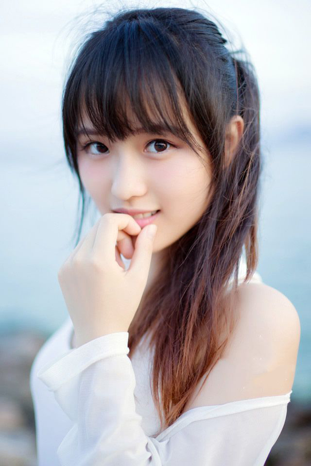 “喏！”两名战士依言将两名被俘的斥候放开。